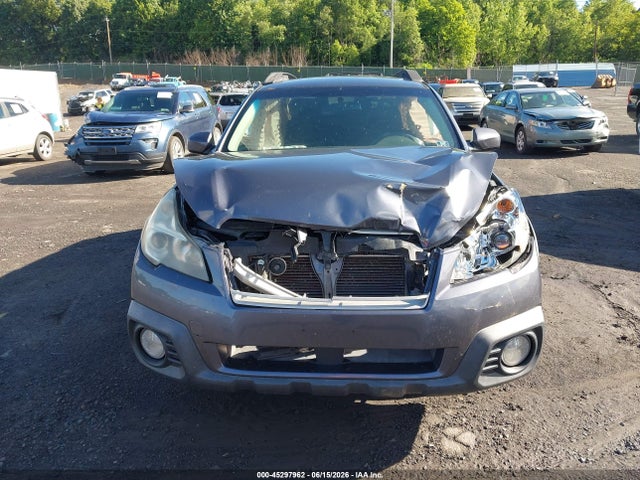 2014 Subaru Outback 2.5i Premium მანქანა იყიდება აუქციონზე, vin: 4S4BRBECXE3243989, აუქციონის ნომერი: 45297962
