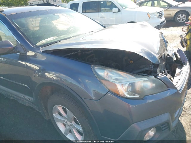 2014 Subaru Outback 2.5i Premium მანქანა იყიდება აუქციონზე, vin: 4S4BRBECXE3243989, აუქციონის ნომერი: 45297962