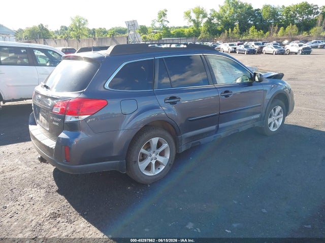 2014 Subaru Outback 2.5i Premium მანქანა იყიდება აუქციონზე, vin: 4S4BRBECXE3243989, აუქციონის ნომერი: 45297962