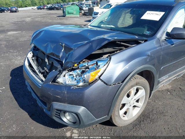 2014 Subaru Outback 2.5i Premium მანქანა იყიდება აუქციონზე, vin: 4S4BRBECXE3243989, აუქციონის ნომერი: 45297962