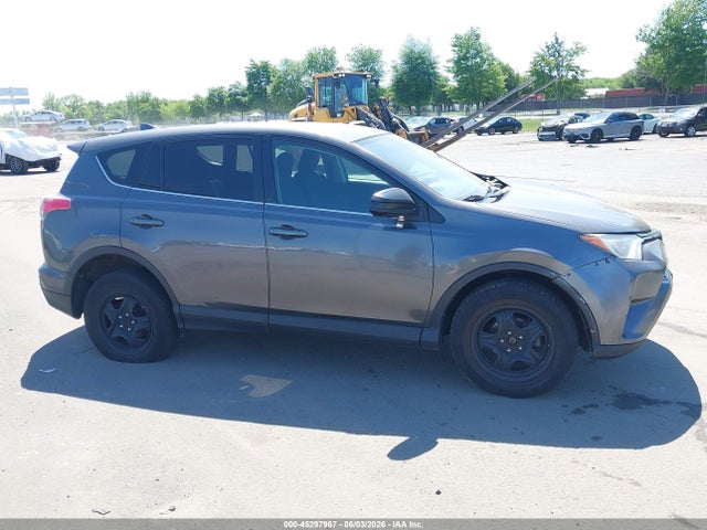 2018 Toyota Rav4 Le მანქანა იყიდება აუქციონზე, vin: 2T3ZFREV9JW448037, აუქციონის ნომერი: 45297967