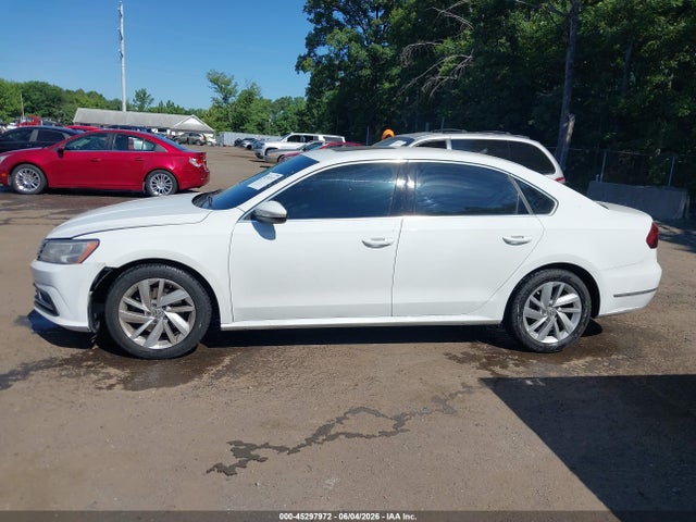 Продажа на аукционе авто 2018 Volkswagen Passat 2.0t Se, vin: 1VWBA7A35JC002959, номер лота: 45297972