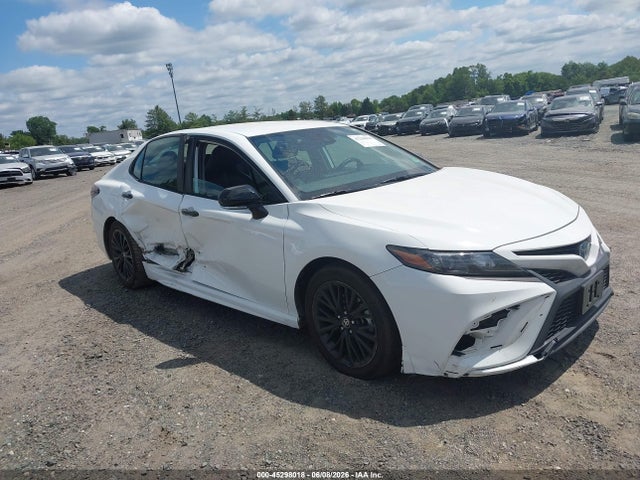 45298018 :رقم المزاد ، 4T1T31AK3NU037176 vin ، 2022 Toyota Camry Nightshade Edition Hybrid مزاد بيع