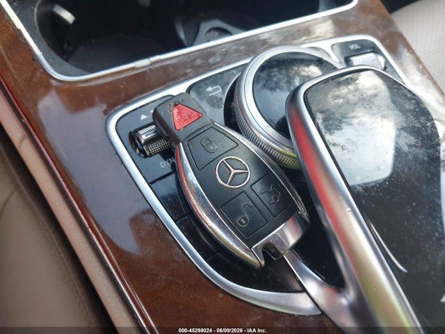 45298024 :رقم المزاد ، 55SWF4KB7GU140281 vin ، 2016 Mercedes-benz C 300 4matic مزاد بيع