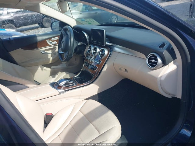 45298024 :رقم المزاد ، 55SWF4KB7GU140281 vin ، 2016 Mercedes-benz C 300 4matic مزاد بيع
