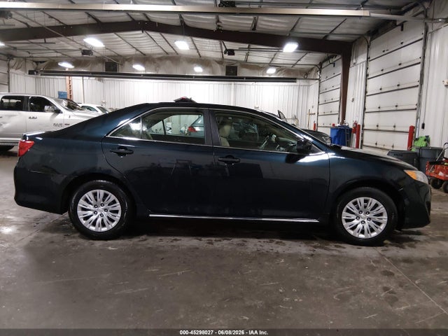 2014 Toyota Camry Le მანქანა იყიდება აუქციონზე, vin: 4T4BF1FK1ER442583, აუქციონის ნომერი: 45298027