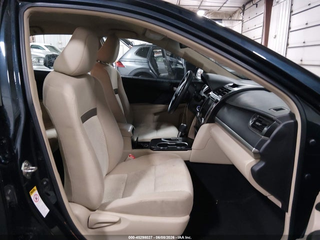 2014 Toyota Camry Le მანქანა იყიდება აუქციონზე, vin: 4T4BF1FK1ER442583, აუქციონის ნომერი: 45298027