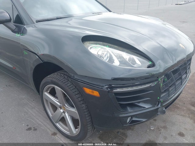 Продаж на аукціоні авто 2018 Porsche Macan Sport Edition, vin: WP1AA2A58JLB15595, номер лоту: 45298089