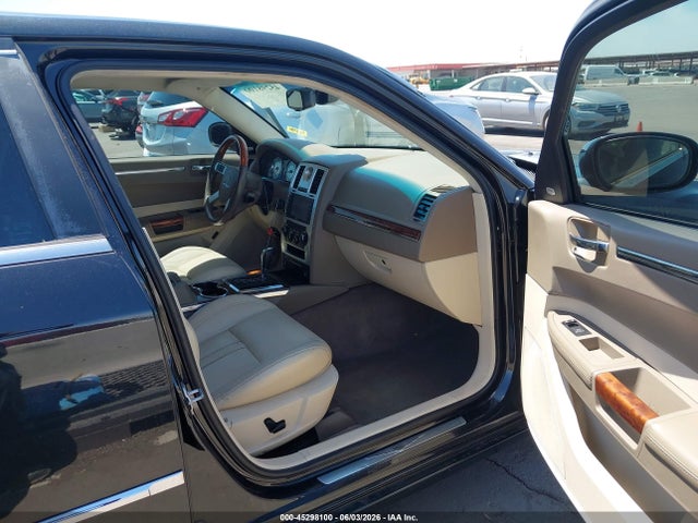 2008 Chrysler 300c Hemi მანქანა იყიდება აუქციონზე, vin: 2C3LA63H58H262851, აუქციონის ნომერი: 45298100
