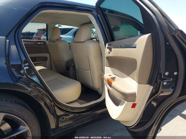 2008 Chrysler 300c Hemi მანქანა იყიდება აუქციონზე, vin: 2C3LA63H58H262851, აუქციონის ნომერი: 45298100