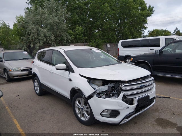 Ford ESCAPE SE 2019 1FMCU0GD5KUB81906 Image 1