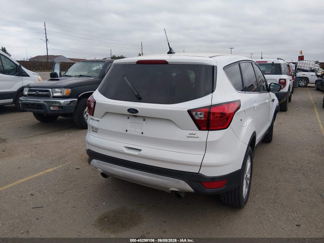 Ford ESCAPE SE 2019 1FMCU0GD5KUB81906 Image 16