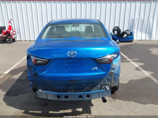 3MYDLBYV2HY175423 Toyota YARIS IA
