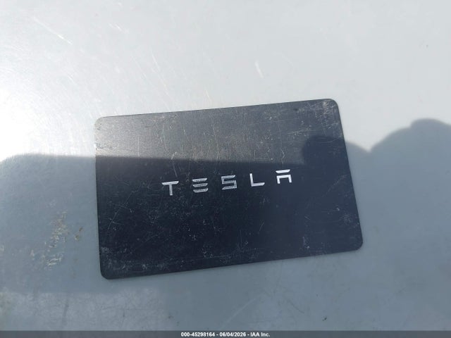 Продажа на аукционе авто 2021 Tesla Model Y Long Range Dual Motor All-wheel Drive, vin: 5YJYGDEE7MF075957, номер лота: 45298164