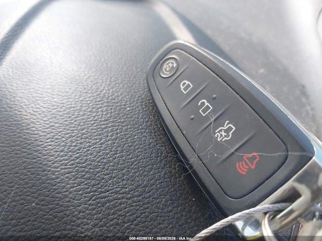 Продажа на аукционе авто 2019 Ford Escape Se, vin: 1FMCU0GDXKUA06079, номер лота: 45298197