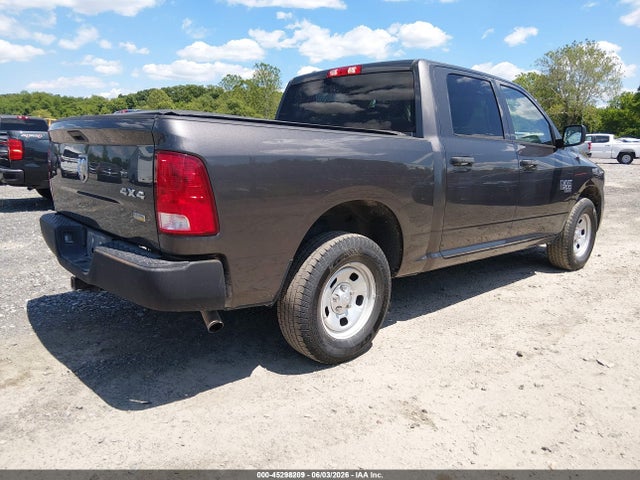 45298209 :رقم المزاد ، 1C6RR7KG8KS660396 vin ، 2019 Ram 1500 Classic مزاد بيع
