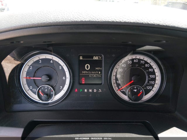 45298209 :رقم المزاد ، 1C6RR7KG8KS660396 vin ، 2019 Ram 1500 Classic مزاد بيع