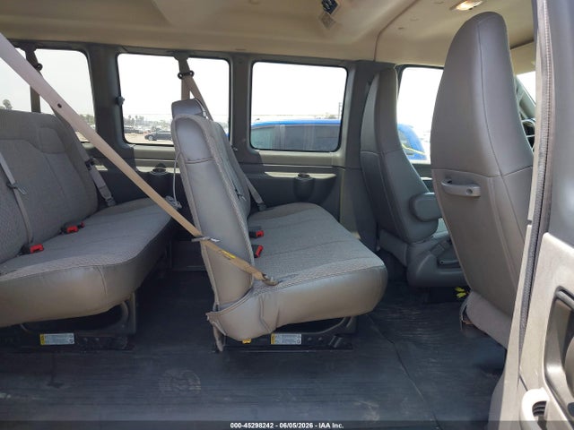 Chevrolet Express 2500 Ls 2018 1GAWGEFG9J1300373 Image 8