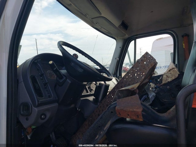 2017 Freightliner M2 106 მანქანა იყიდება აუქციონზე, vin: 1FVACWDT5HHHX3473, აუქციონის ნომერი: 45298264