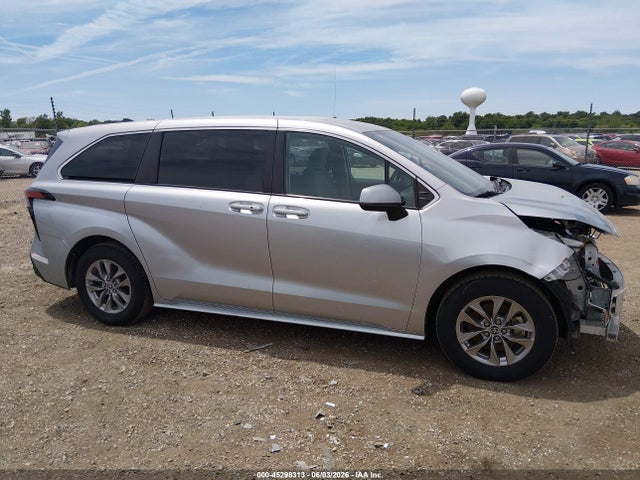 Aukcja sprzedaży 2022 Toyota Sienna Le, vin: 5TDKSKFC9NS062789, numer aukcji: 45298313