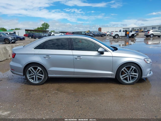 Продажа на аукционе авто 2019 Audi A3 40 Premium, vin: WAUAUGFF9K1011148, номер лота: 45298348