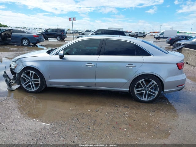Продажа на аукционе авто 2019 Audi A3 40 Premium, vin: WAUAUGFF9K1011148, номер лота: 45298348