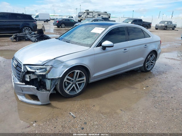 Продажа на аукционе авто 2019 Audi A3 40 Premium, vin: WAUAUGFF9K1011148, номер лота: 45298348