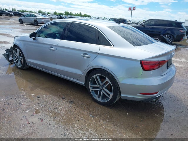 Продажа на аукционе авто 2019 Audi A3 40 Premium, vin: WAUAUGFF9K1011148, номер лота: 45298348