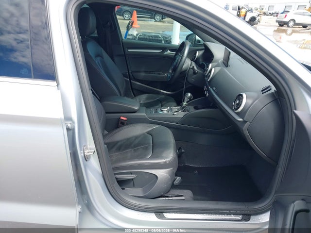 Продажа на аукционе авто 2019 Audi A3 40 Premium, vin: WAUAUGFF9K1011148, номер лота: 45298348