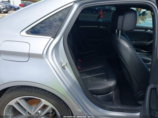 Продажа на аукционе авто 2019 Audi A3 40 Premium, vin: WAUAUGFF9K1011148, номер лота: 45298348