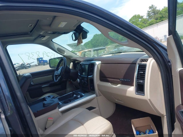 45298387 :رقم المزاد ، 1C6RR7NT2HS546122 vin ، 2017 Ram 1500 Laramie  4x4 5'7 Box مزاد بيع