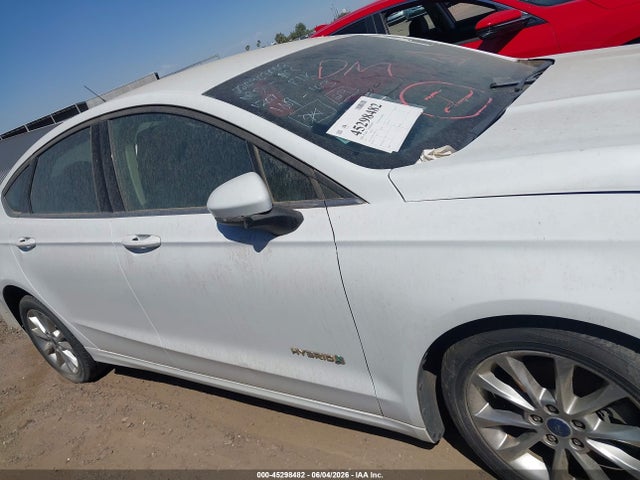 2017 Ford Fusion Hybrid Se მანქანა იყიდება აუქციონზე, vin: 3FA6P0LU5HR231207, აუქციონის ნომერი: 45298482