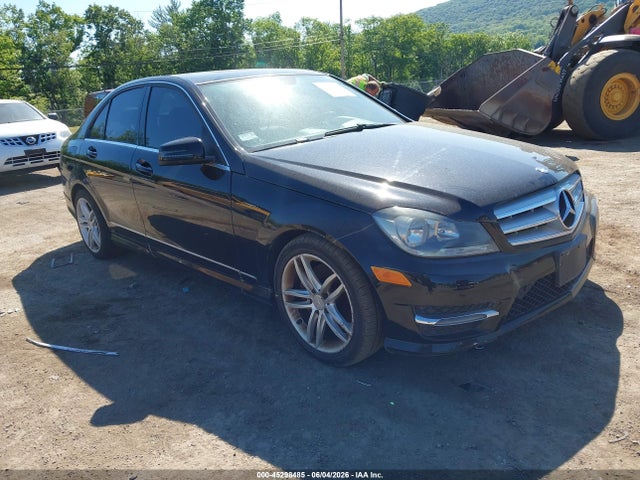 45298485 :رقم المزاد ، WDDGF8AB8DG103780 vin ، 2013 Mercedes-benz C 300 Sport 4matic مزاد بيع