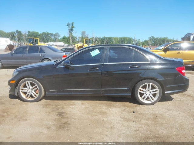 Продаж на аукціоні авто 2013 Mercedes-benz C 300 Sport 4matic, vin: WDDGF8AB8DG103780, номер лоту: 45298485