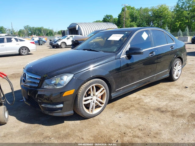 Продаж на аукціоні авто 2013 Mercedes-benz C 300 Sport 4matic, vin: WDDGF8AB8DG103780, номер лоту: 45298485