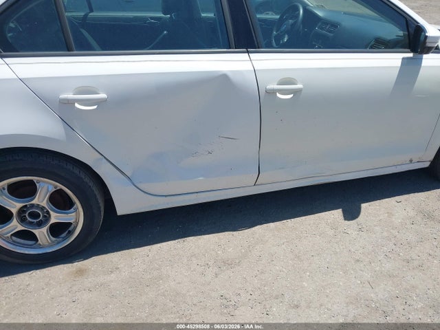 45298508 :رقم المزاد ، 3VWDZ7AJ6BM373824 vin ، 2011 Volkswagen Jetta 2.5l Se مزاد بيع