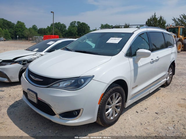 45298533 :رقم المزاد ، 2C4RC1BG8KR537433 vin ، 2019 Chrysler Pacifica Touring L مزاد بيع