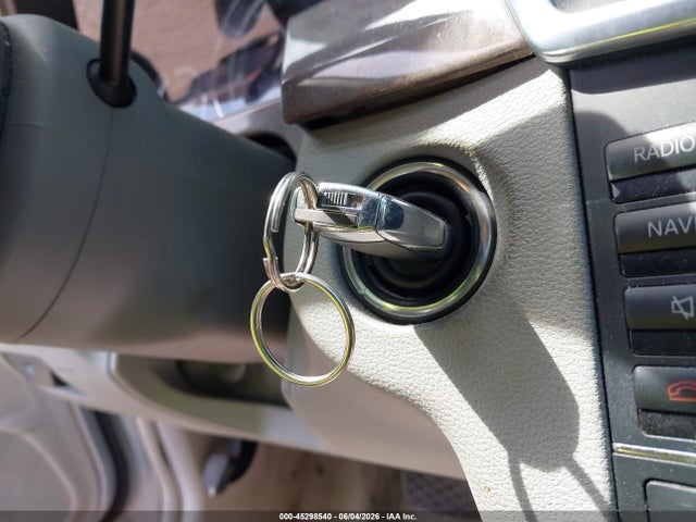 Продаж на аукціоні авто 2010 Mercedes-benz E 350, vin: WDDHF5GB1AA044645, номер лоту: 45298540
