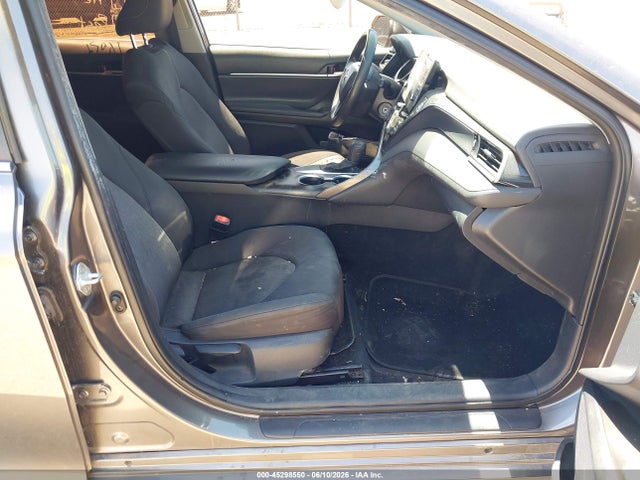 2021 Toyota Camry Le მანქანა იყიდება აუქციონზე, vin: 4T1C11AK4MU537805, აუქციონის ნომერი: 45298550