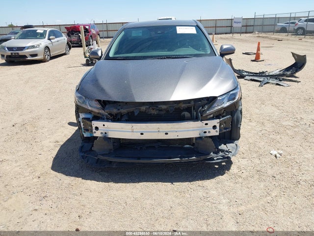 2021 Toyota Camry Le მანქანა იყიდება აუქციონზე, vin: 4T1C11AK4MU537805, აუქციონის ნომერი: 45298550