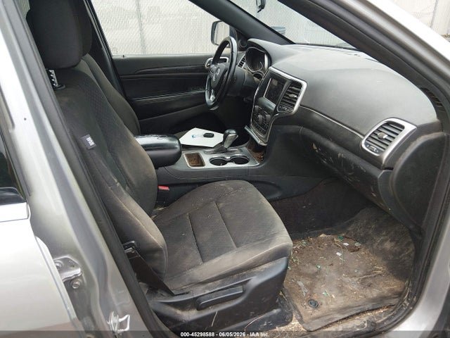 2018 Jeep Grand Cherokee Laredo E 4x4 მანქანა იყიდება აუქციონზე, vin: 1C4RJFAG8JC373600, აუქციონის ნომერი: 45298588
