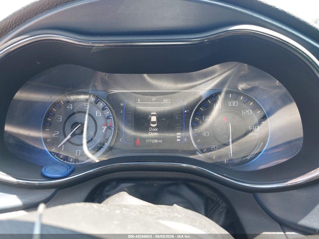 Продажа на аукционе авто 2015 Chrysler 200 S, vin: 1C3CCCBG3FN705990, номер лота: 45298653
