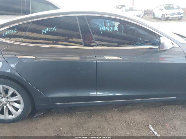 Tesla Model S 90d/p100d/p85d/p90d 2016 5YJSA1E40GF144215 Image 12