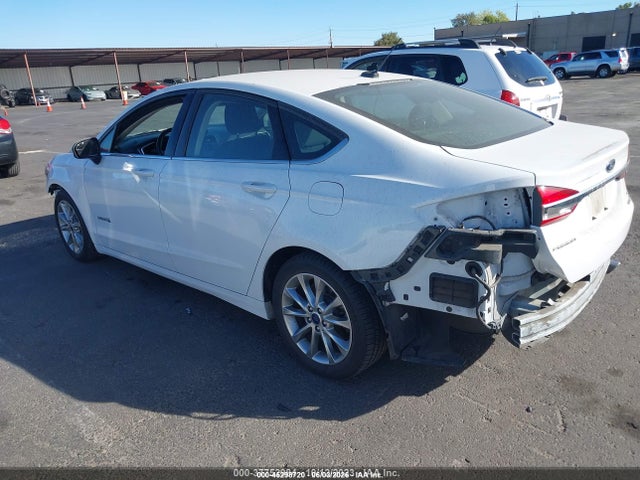 3FA6P0LU5HR324275 Ford Fusion Hybrid Se