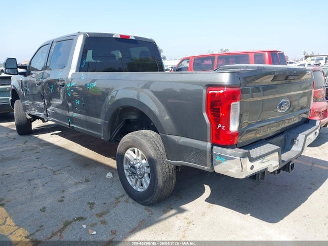 Ford F-350 Xlt 2018 1FT8W3BT4JEC91875 Image 3