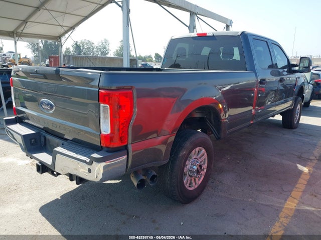 Ford F-350 Xlt 2018 1FT8W3BT4JEC91875 Image 4