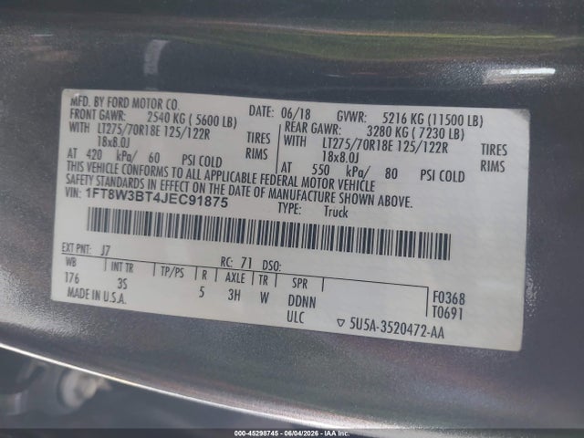 1FT8W3BT4JEC91875 Ford F-350 Xlt