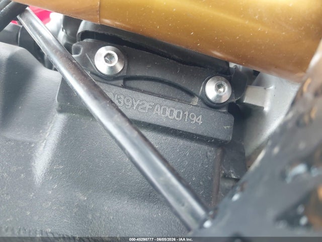 Yamaha Yzfr1 C 2015 JYARN39Y2FA000194 Image 10