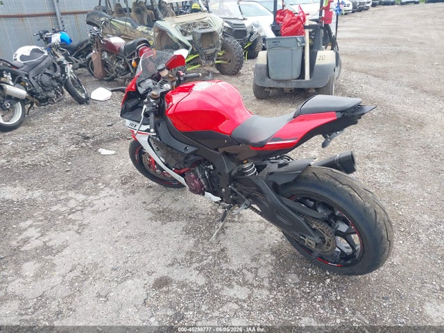 Yamaha Yzfr1 C 2015 JYARN39Y2FA000194 Image 3