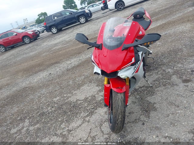 Yamaha Yzfr1 C 2015 JYARN39Y2FA000194 Image 5